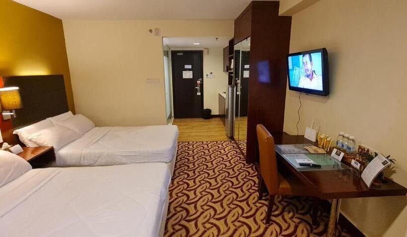 سوییت, Bv1 Studio Kk City Centre With Pool Near Imago