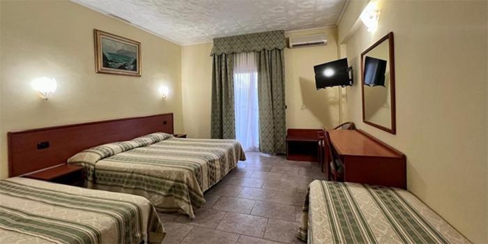 اتاق استاندارد چهار تخته, Costa Hotel Sybaris