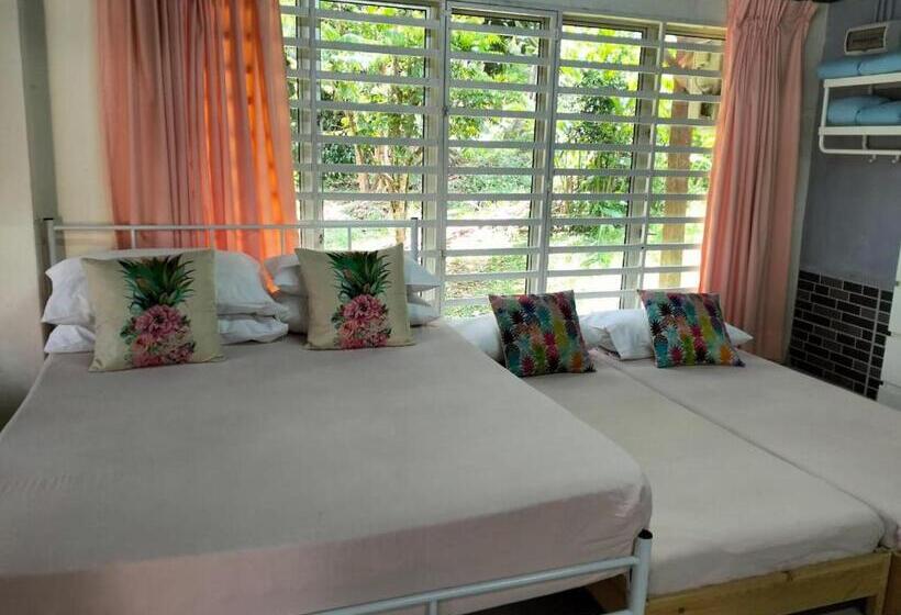 کلبه ییلاقی, Chalet Moris D  Rumah Bonda River View