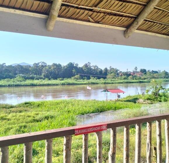 کلبه ییلاقی, Resort D Rumah Bonda River View Kuala Kangsar