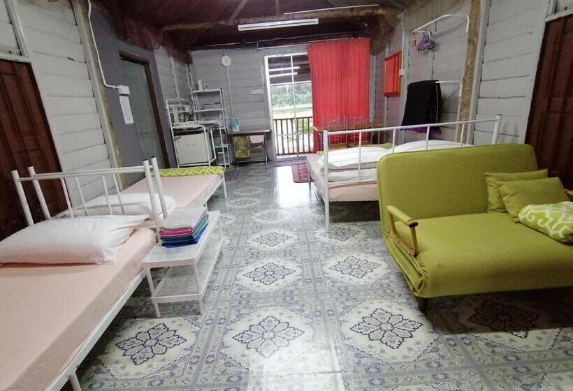 کلبه ییلاقی, Resort D Rumah Bonda River View Kuala Kangsar