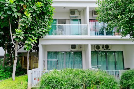 استودیو استاندارد با بالکن, Bulan Guesthouse Imago