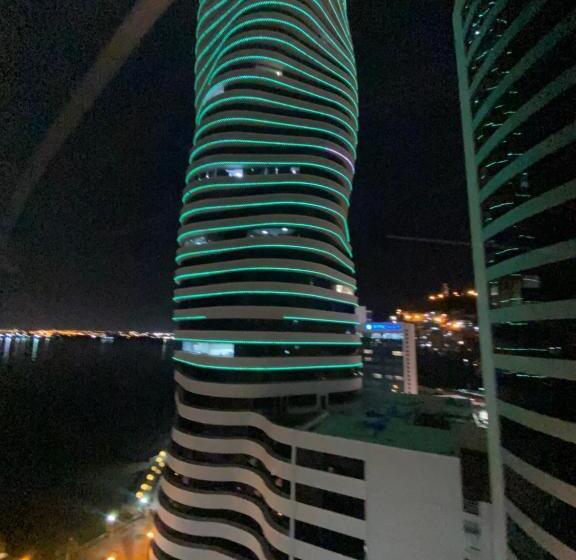 آپارتمان 2 خوابه, Puerto Santa Ana, Torres Bellini, 3 Camas, Vista Al The Point Y Rio