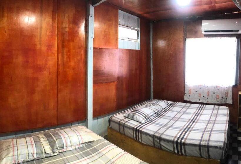 Economy Quadruple Room, Z&z Budget Room