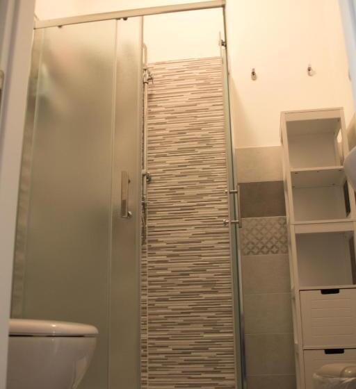 اتاق استاندارد چهار تخته, Aprile Bed And Breakfast