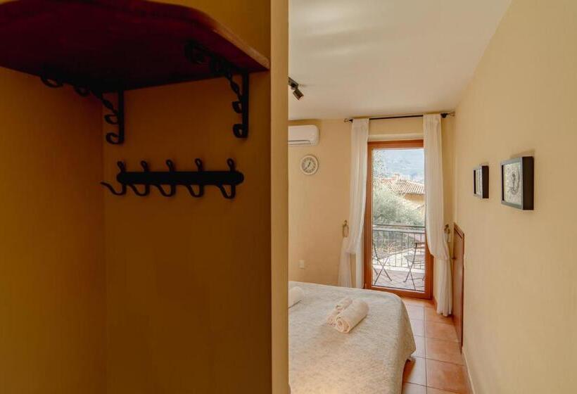 اتاق استاندارد با چشم‌انداز دریاچه, Garda Doma
