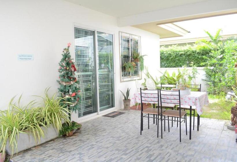 اتاق لوکس با تخت بزرگ, Modern Room At Sabai Sabai Homestay Ayutthaya