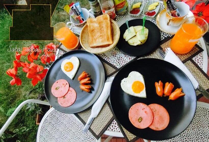 اتاق لوکس با تخت بزرگ, Modern Room At Sabai Sabai Homestay Ayutthaya
