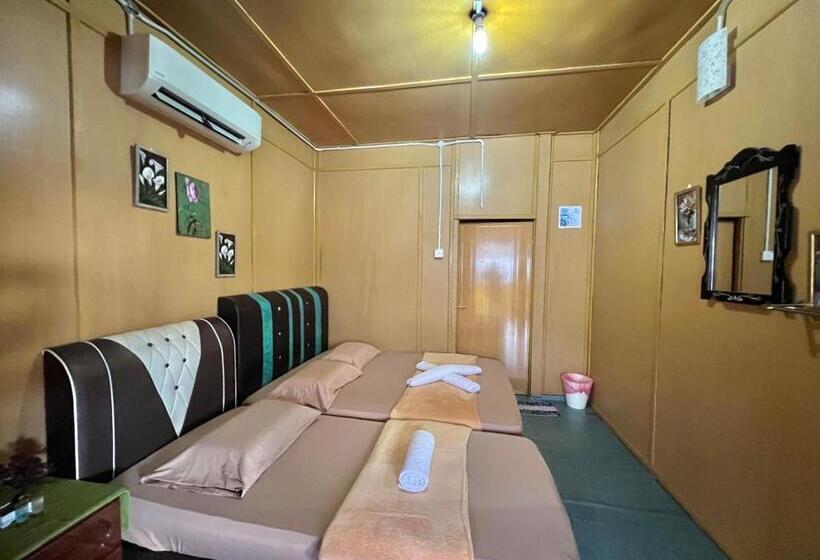 اتاق استاندارد سه نفره, Perhentian Sri Tanjung , Kampung Nelayan Pulau Perhentian