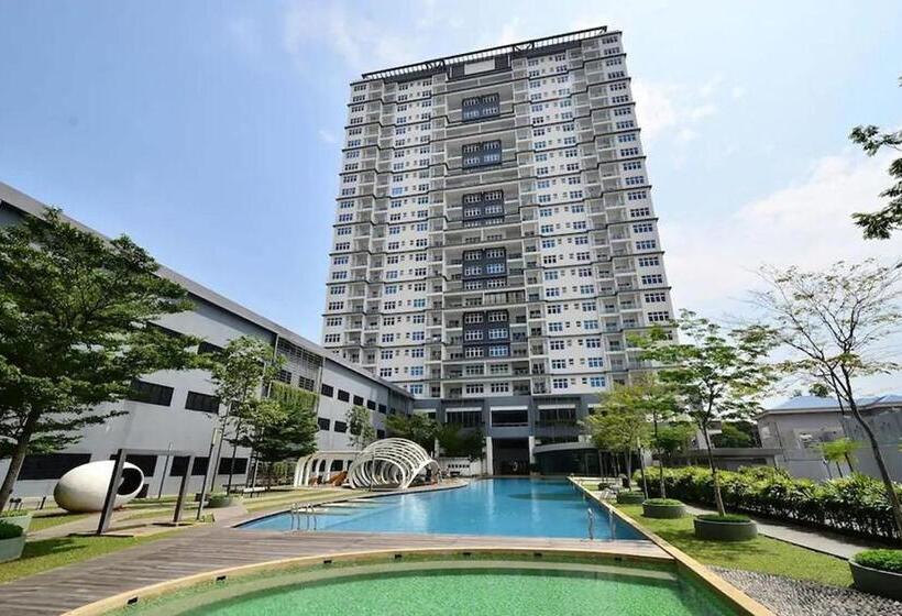 آپارتمان 1 خوابه با بالکن, Puchong Skypod Residence, 1 5 Pax With Balcony Unit, Walking Distance To Ioi Mall, 10min Drive To Su