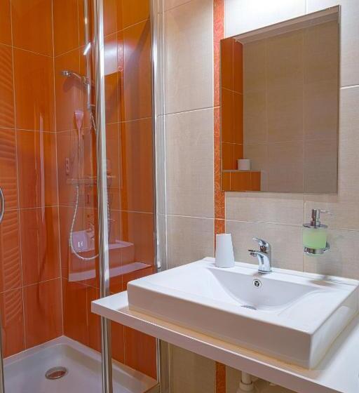 آپارتمان 1 خوابه با چشم‌انداز باغ, Relax & Luxury A4 Apartment