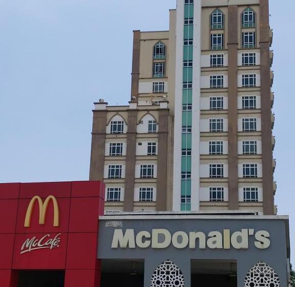 استودیوی استاندارد, The Viana Apartment 1