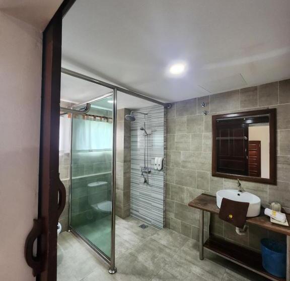 اتاق استاندارد, Uptown Eco