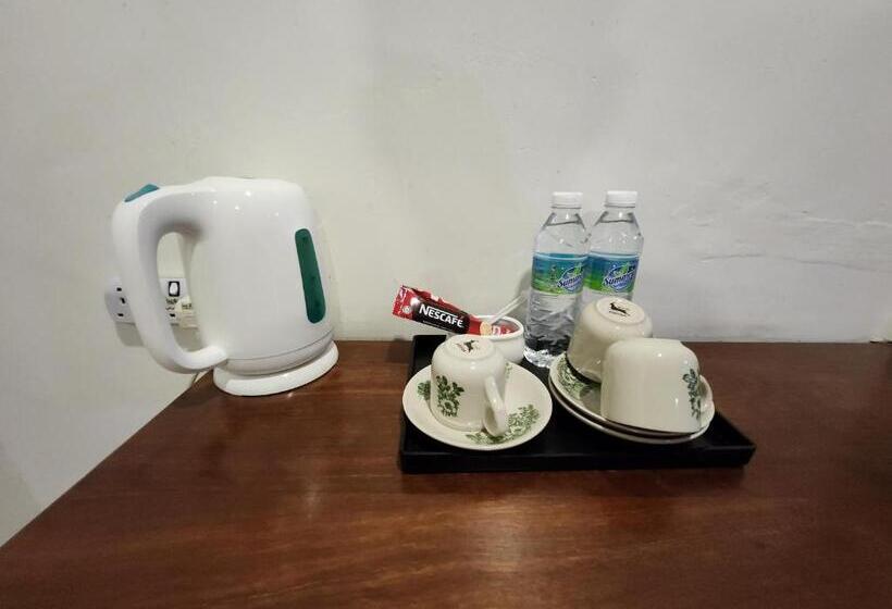 سوییت خانوادگی, Uptown Eco