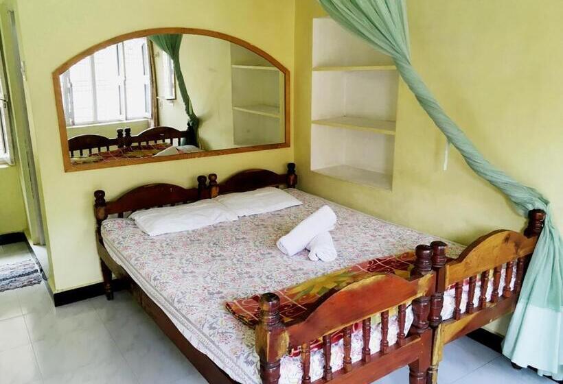 اتاق استاندارد, Kalyan Guesthouse