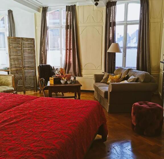 اتاق خانوادگی, Skindles Guesthouse