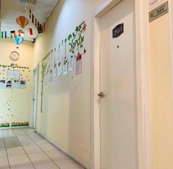 اتاق استاندارد یک تخته با سرویس بهداشتی مشترک, Prima B&b Hostel