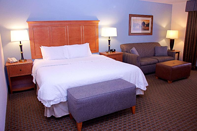 اتاق استاندارد چهارنفره با بالکن, B&b Nike   Rooms Only