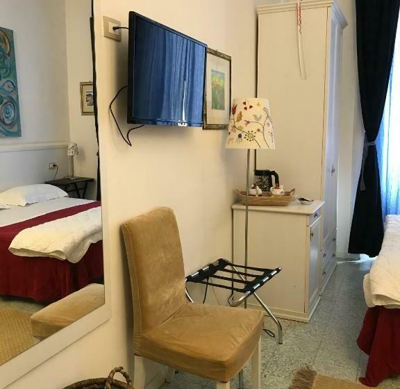 اتاق استاندارد با بالکن, B&b Nike   Rooms Only