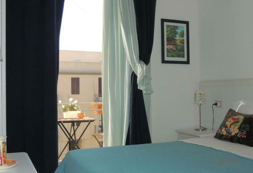 اتاق استاندارد با بالکن, B&b Nike   Rooms Only