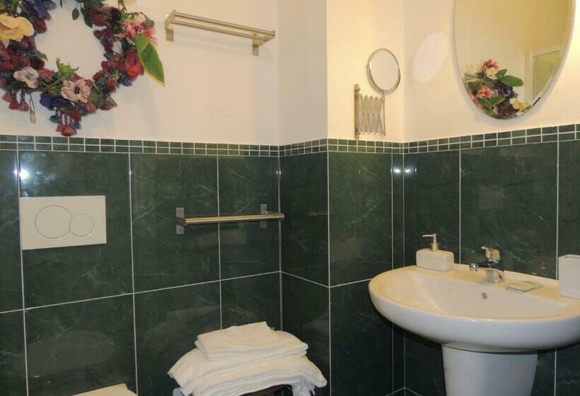 اتاق استاندارد با بالکن, B&b Nike   Rooms Only