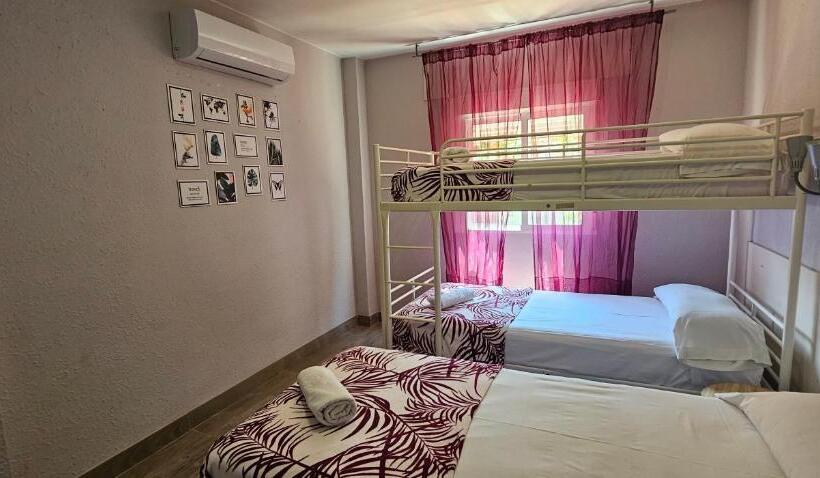 スタンダードトリプルルーム, Hostal La Cabaña