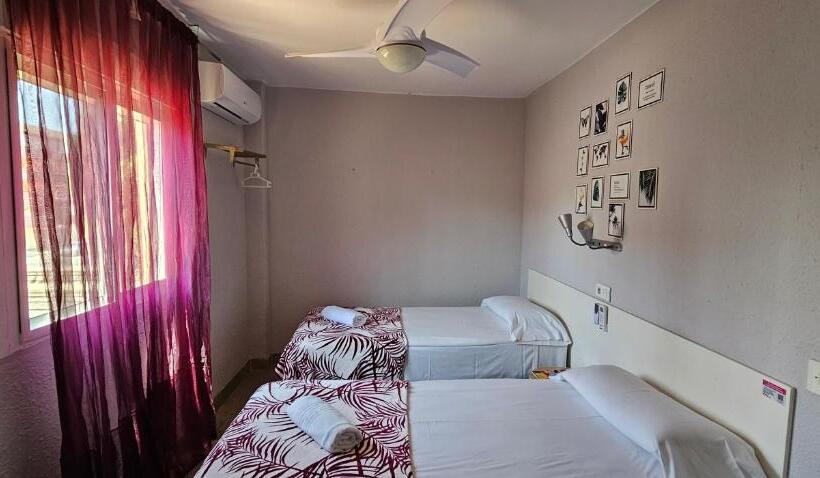 スタンダードルーム, Hostal La Cabaña