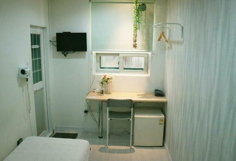 Standard Single Room, Hostel Korea Original