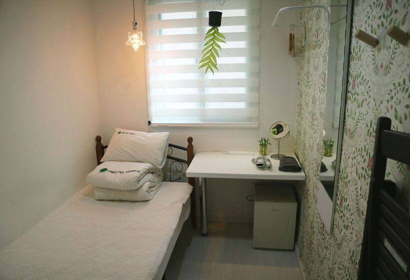 اتاق استاندارد یک تخته با سرویس بهداشتی مشترک, Hostel Korea Original