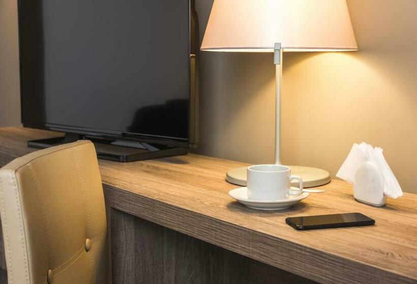 آپارتمان یک خوابه با دری مشترک که هال را جدا می کند., Frontier Hotel Rivera