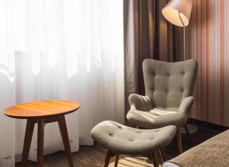اتاق استاندارد سه نفره, Frontier Hotel Rivera