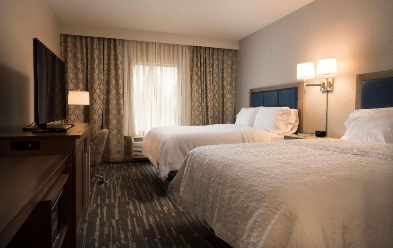 اتاق استاندارد با تخت دو نفره بزرگ, Hampton Inn & Suites Seattle/redmond