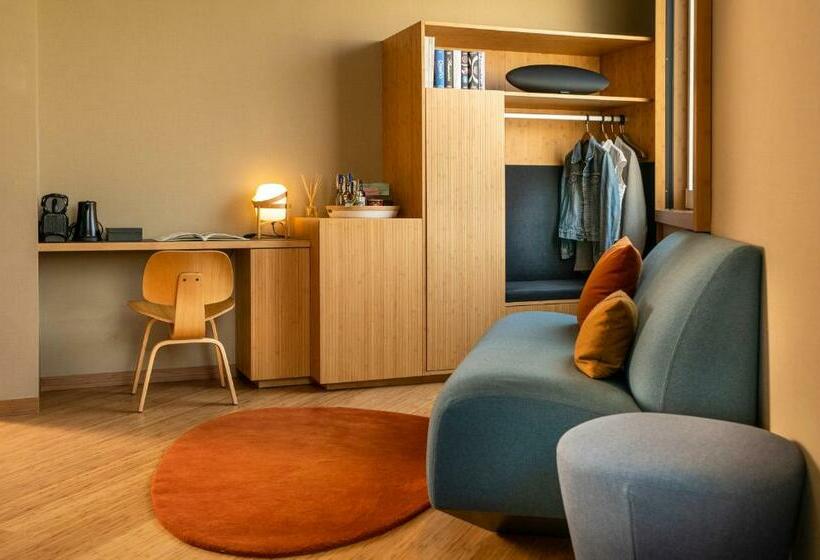 سوییت, Eurostars Barcelona Central