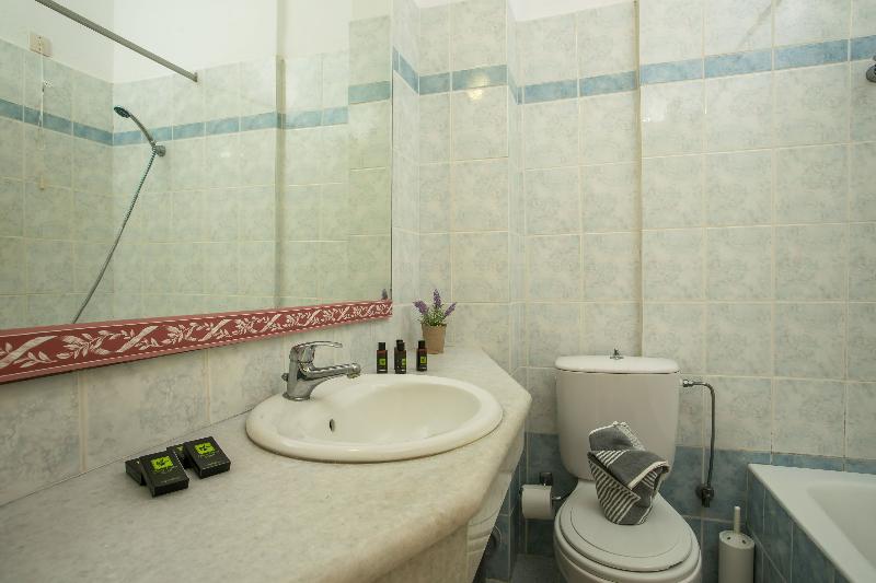 اتاق استاندارد چهار تخته, Olympia Sun