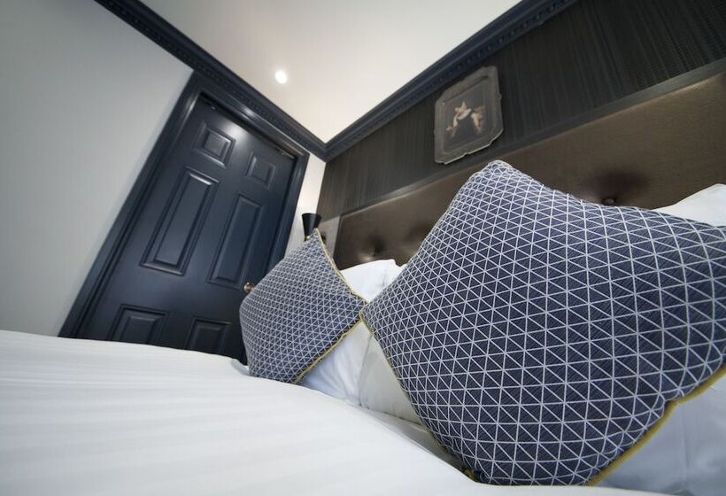 Deluxe Triple Room, The House Of Toby London