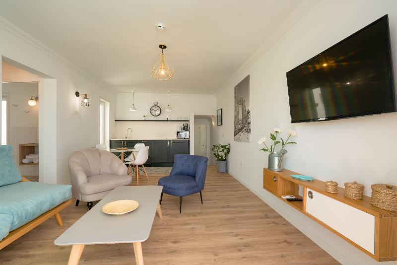 آپارتمان 1 خوابه با چشم‌انداز استخر, La Concha Boutique Apartments   Adults Only