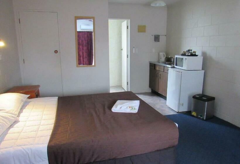 استودیوی استاندارد, Palmerston North Motel