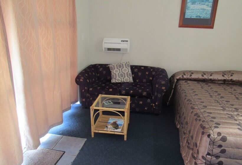 سوییت, Palmerston North Motel