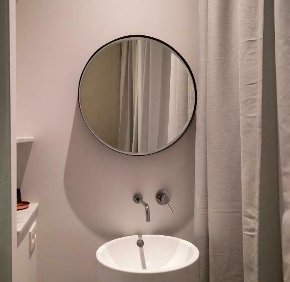 اتاق استاندارد با تخت بزرگ, B&b Les Invités
