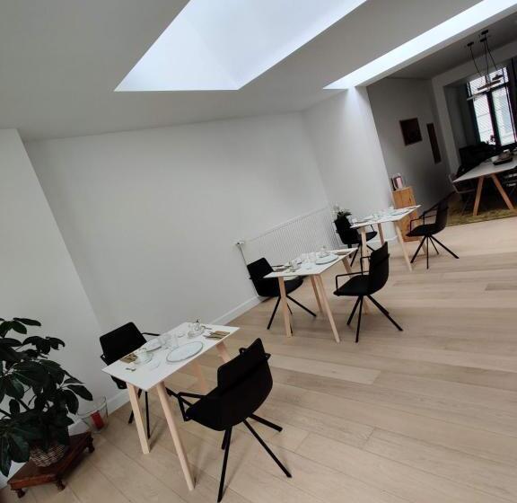 اتاق لوکس با تخت بزرگ, B&b Les Invités