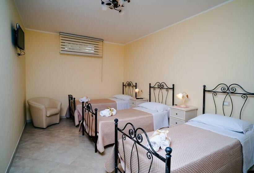 2 Bedroom Apartment, Holiday Gli Archi