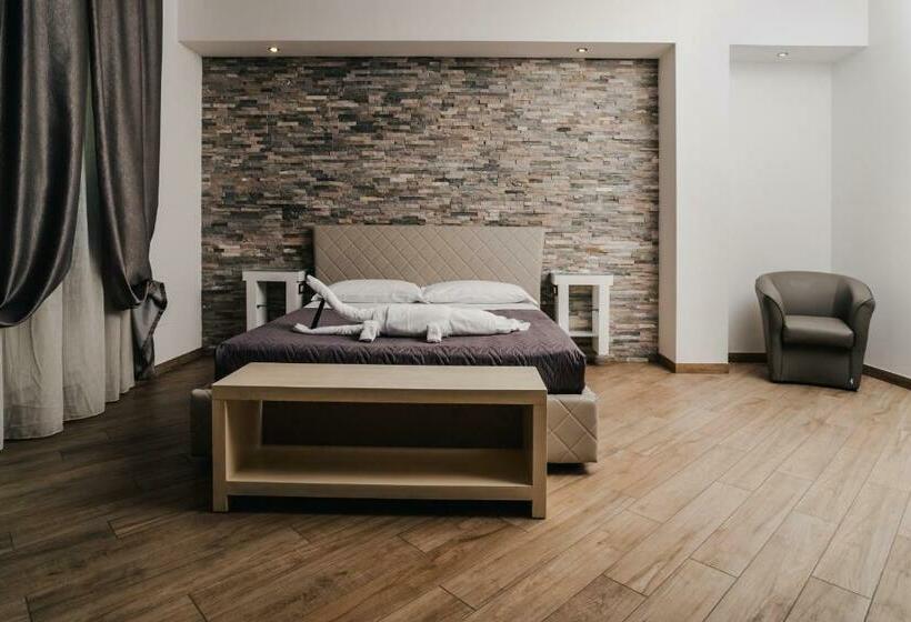 اتاق لوکس, Holiday Gli Archi
