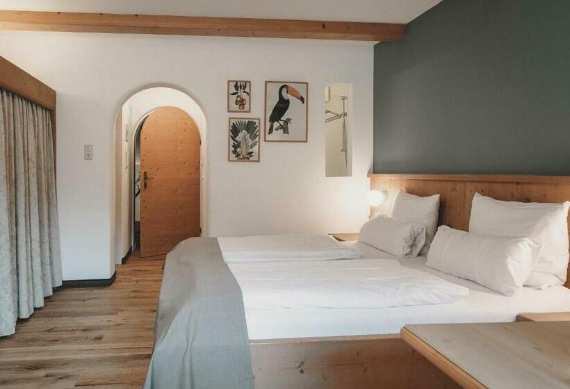 اتاق کلاسیک, & Appartements Tiroler Buam