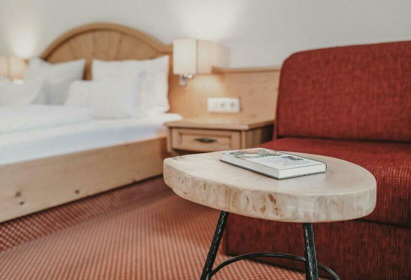 اتاق کلاسیک, & Appartements Tiroler Buam