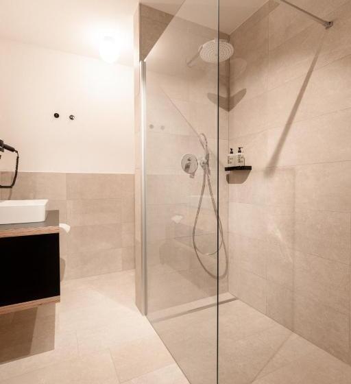 اتاق لوکس با بالکن, & Appartements Tiroler Buam