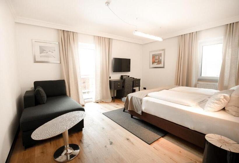 اتاق لوکس با بالکن, & Appartements Tiroler Buam