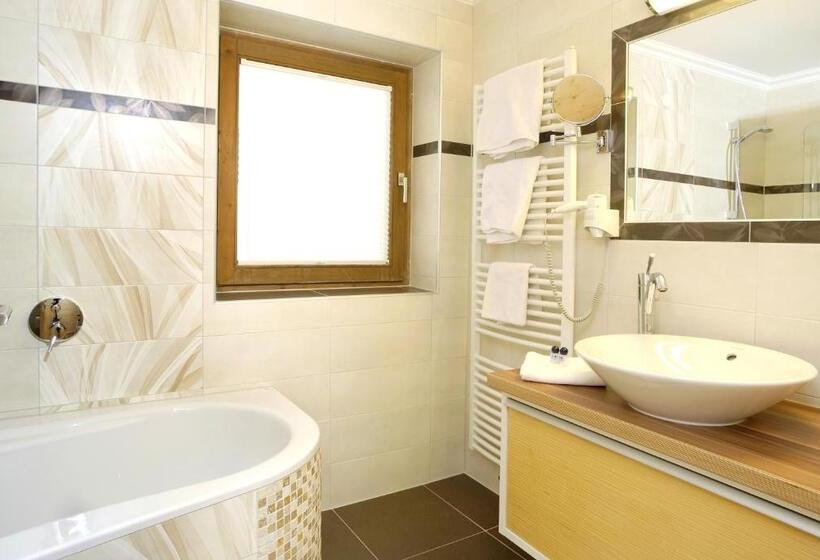 اتاق راحتی, & Appartements Tiroler Buam