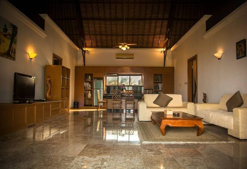ویلای یک اتاق خوابه با استخر شنا, Royal Pool Villa Bali