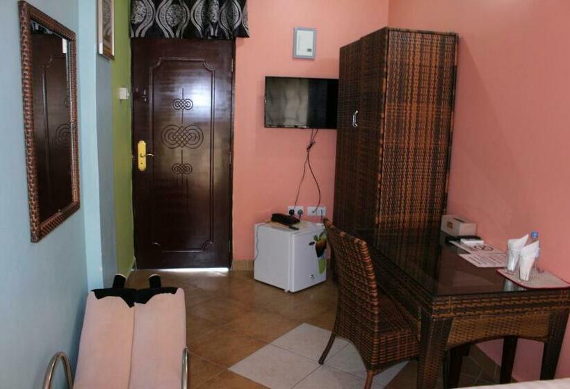 اتاق اکونومی یک تخته, Stay Inn