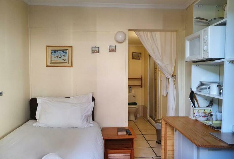 اتاق استاندارد یک نفره, Lakeside Knysna Accomodation